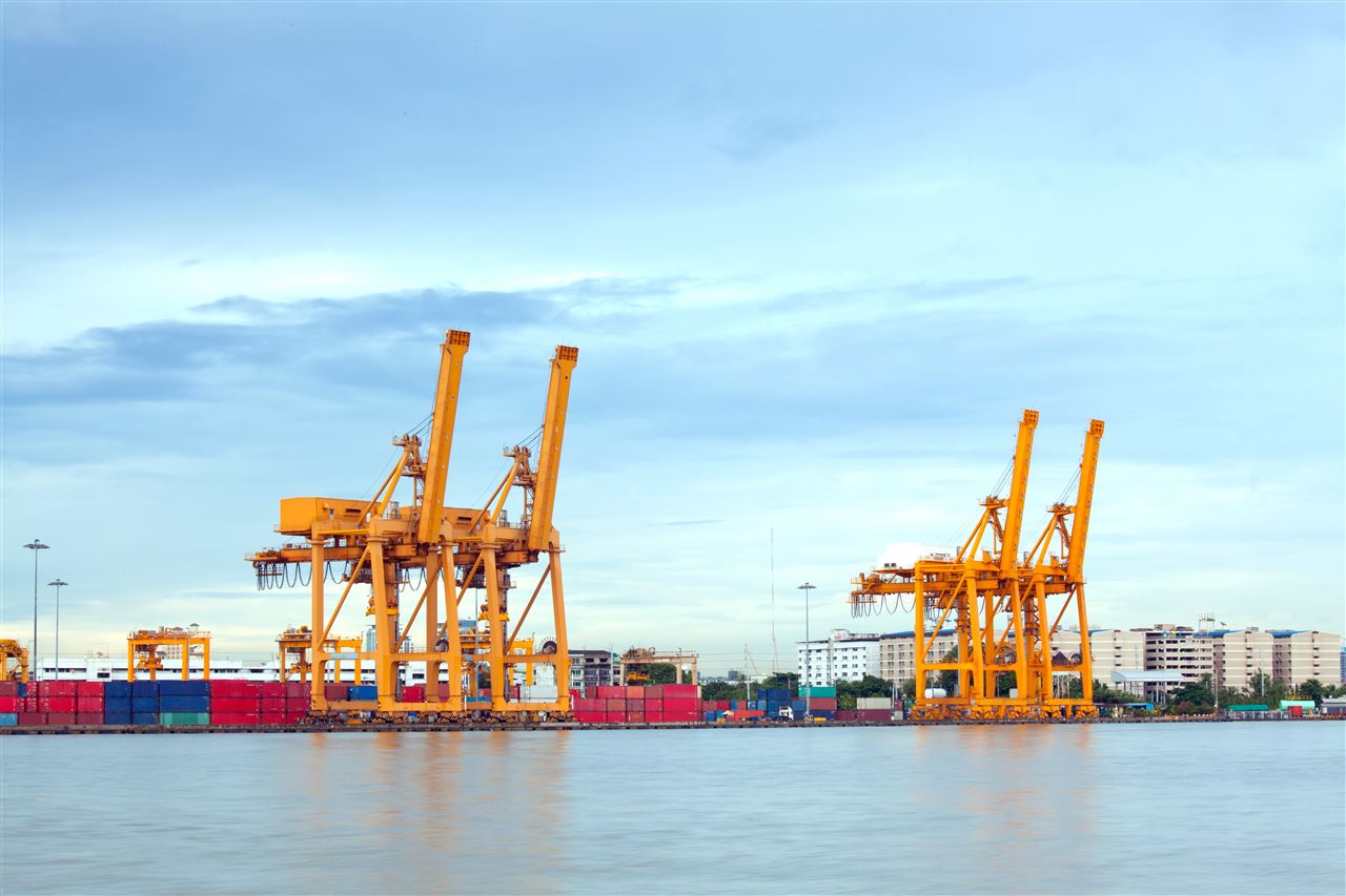 山东港口青岛港推动传统集装箱码头向智慧绿色港口转型巨变